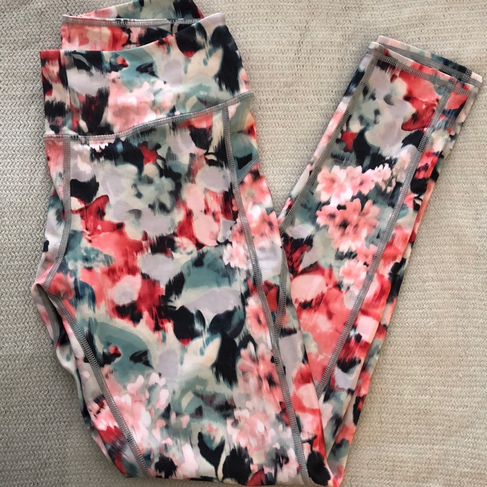 American Eagle high rise floral leggings